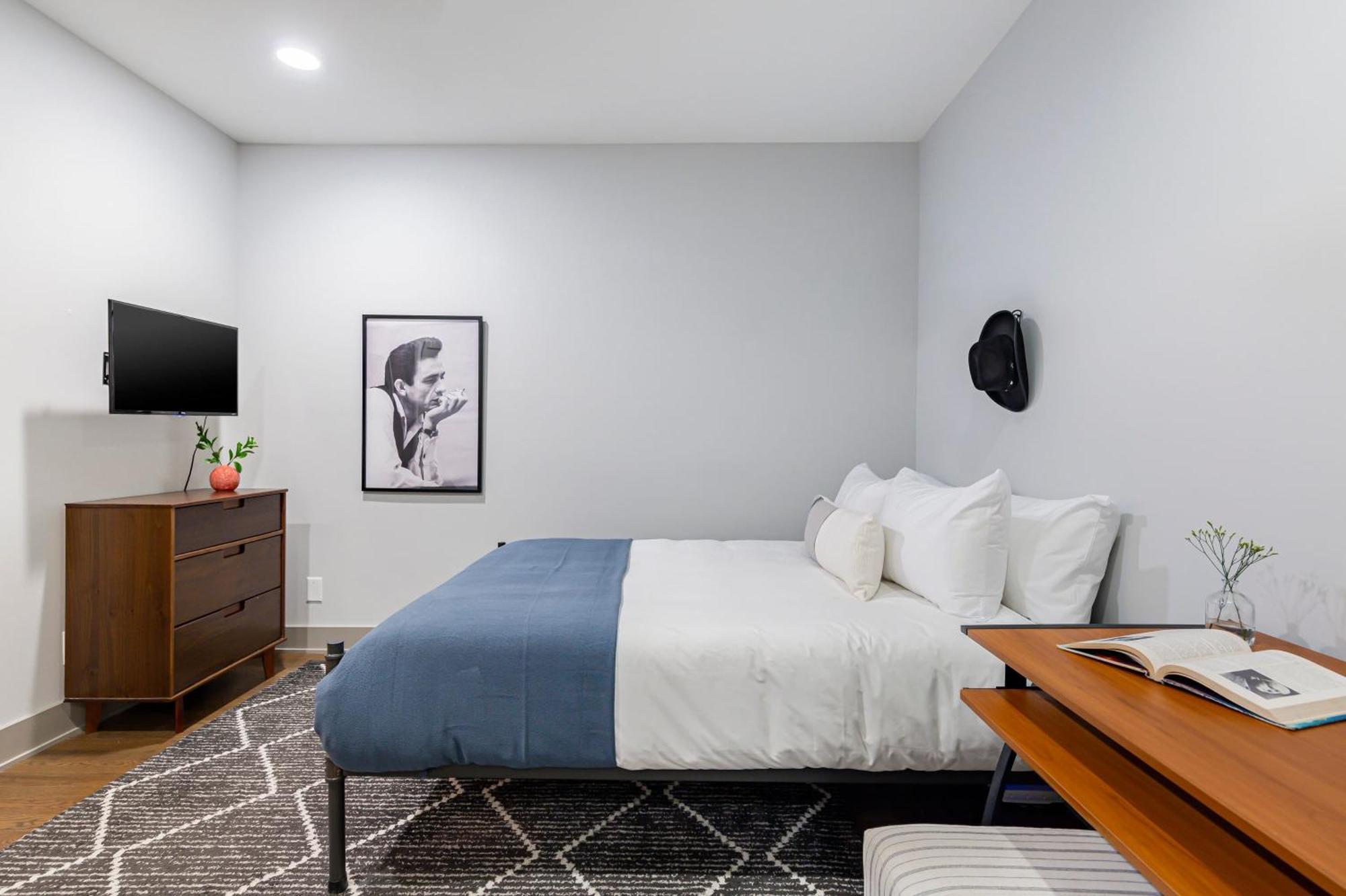 Waverly By Avantstay Nashville-Inspired Townhome W Luxury Kitchen Pool Table Exterior photo