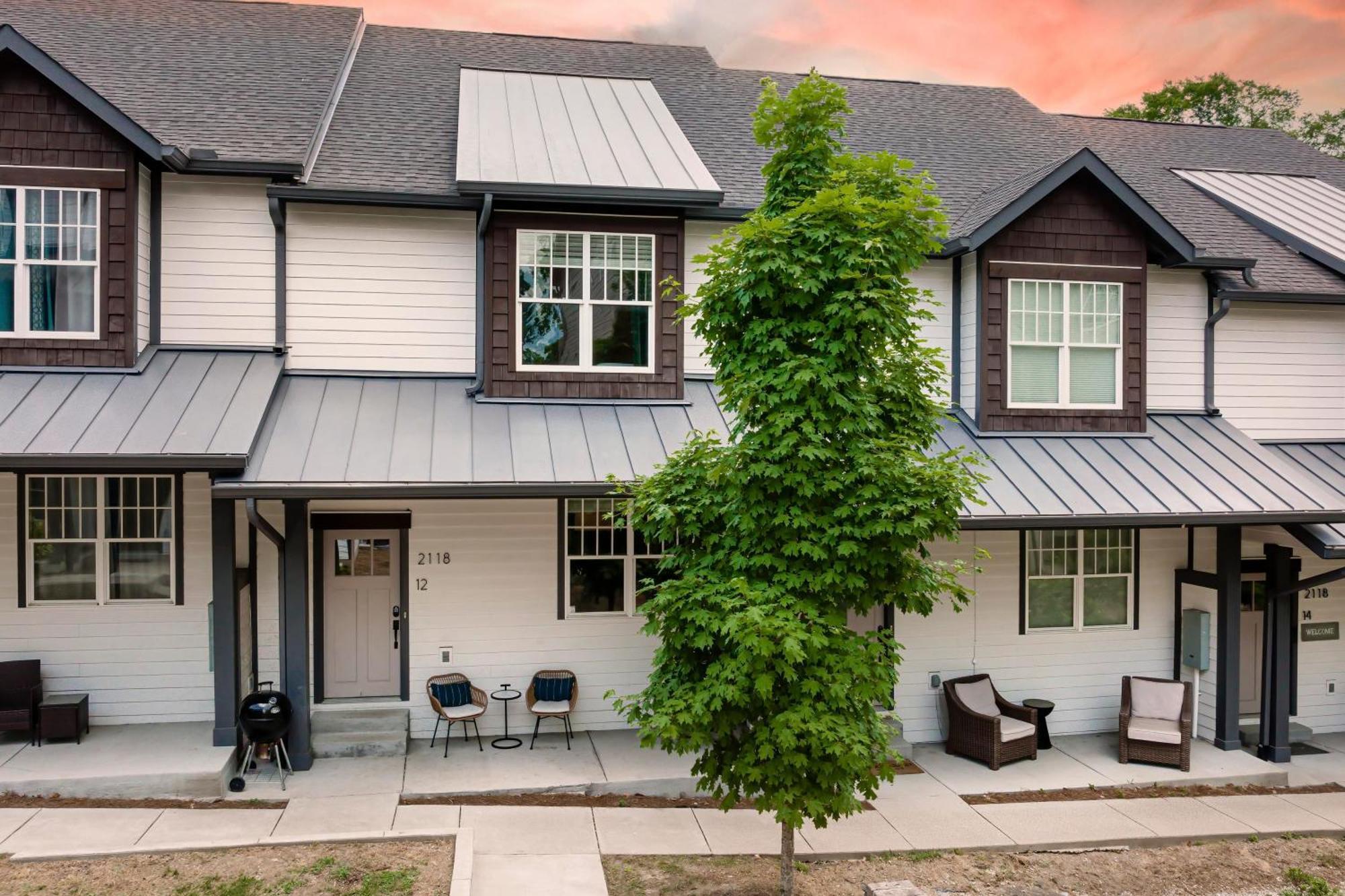 Waverly By Avantstay Nashville-Inspired Townhome W Luxury Kitchen Pool Table Exterior photo